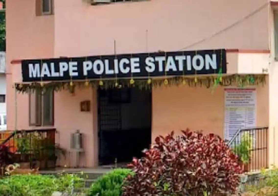 Externment accused escapes in car while police attempt to serve notice - News Karnataka