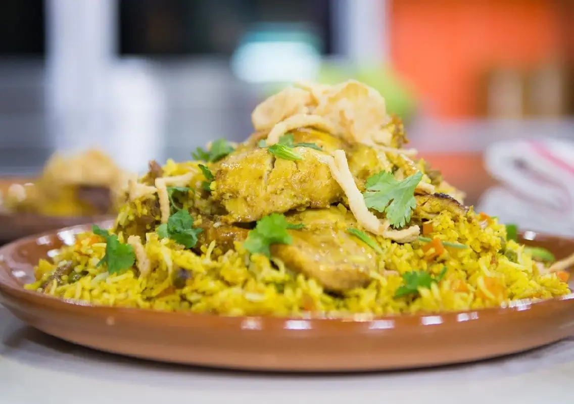 Foreign musician moved by free biryani gesture - News Karnataka