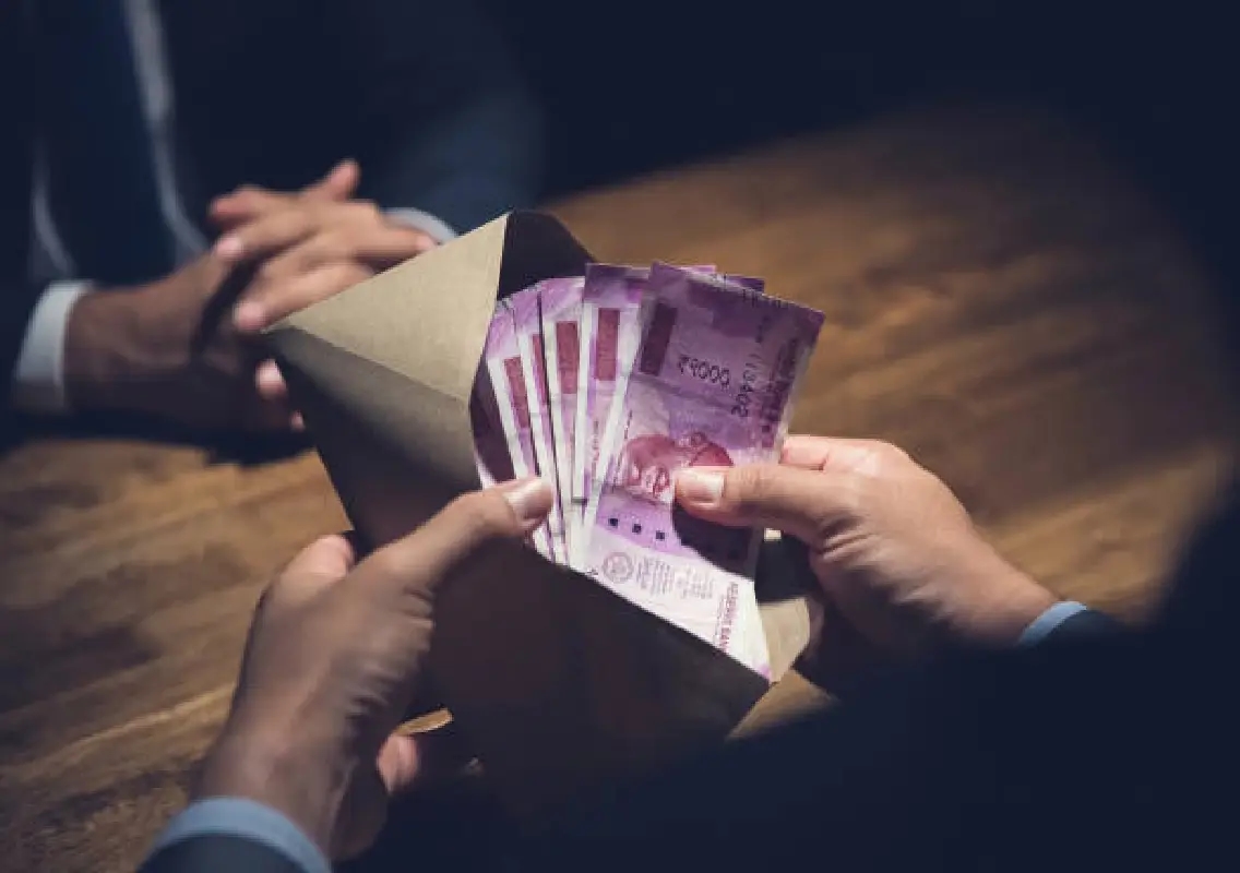 Health official held for ₹12,000 bribe in Tumakuru: WATCH - News Karnataka