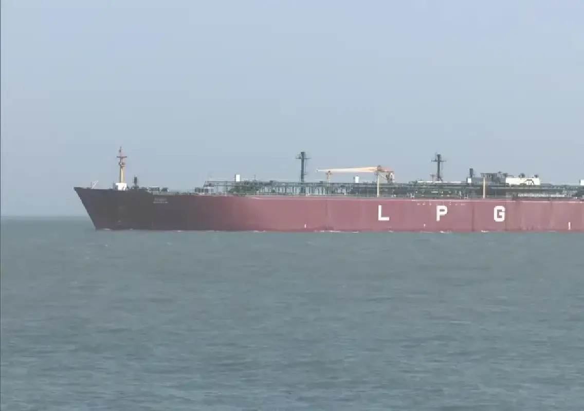 Indian LPG tanker reaches Mundra after crossing Strait of Hormuz: WATCH - News Karnataka