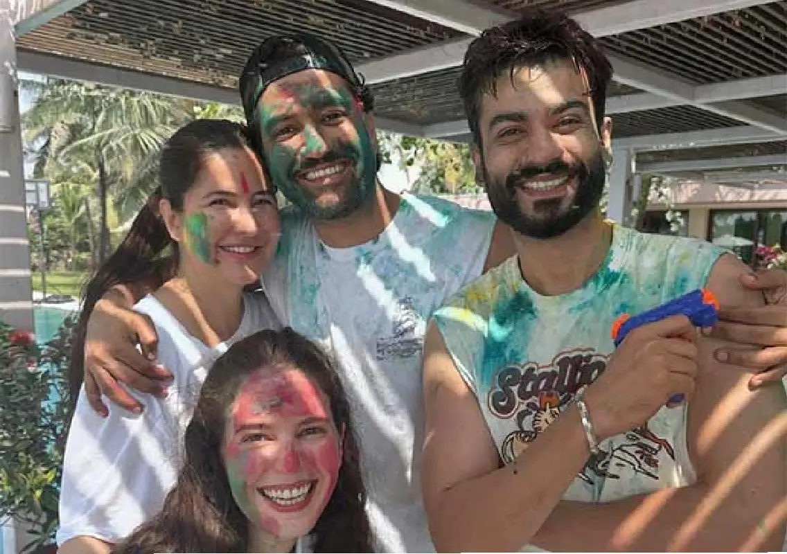 Katrina shares vibrant Holi pic with Vicky, family - News Karnataka