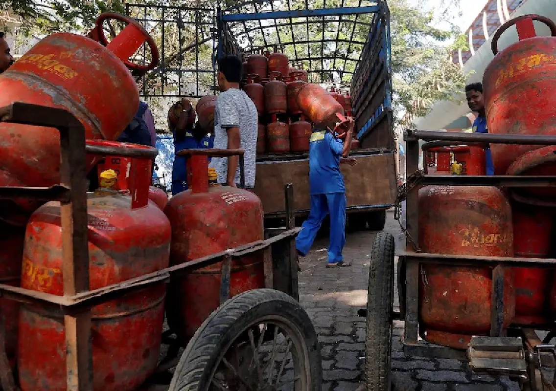 LPG prices rise nationwide amid West Asia tensions - News Karnataka