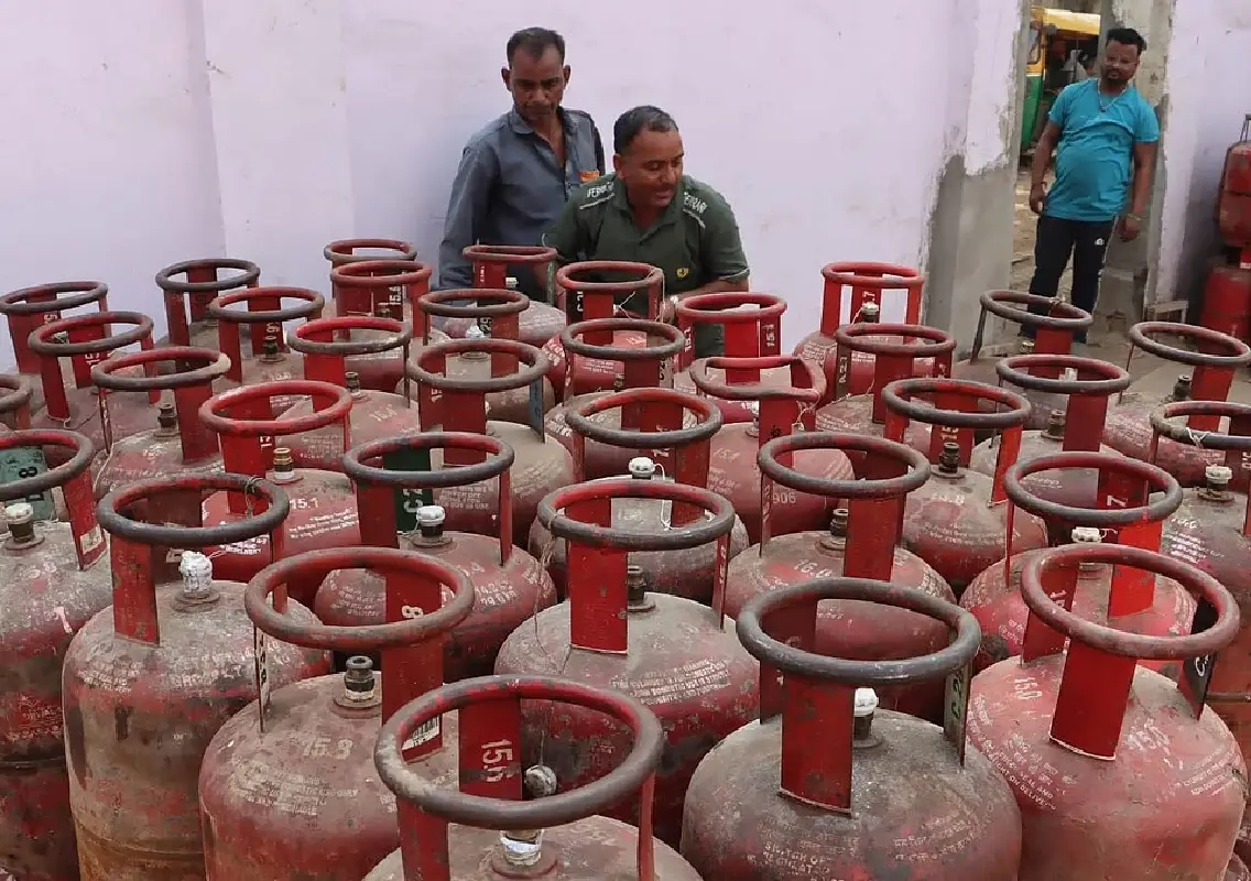 LPG shortage may force hotels to shut amid West Asia unrest - News Karnataka