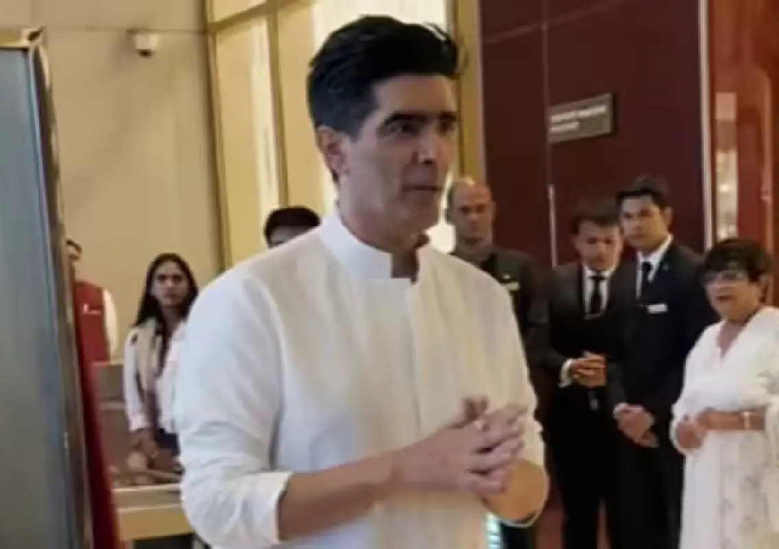 Manish Malhotra thanks paparazzi after mother’s demise - News Karnataka