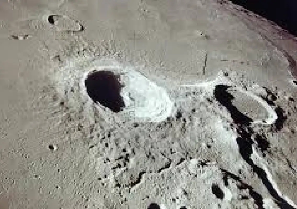 Moon is shrinking and cracking, scientists warn of new moonquakes - News Karnataka