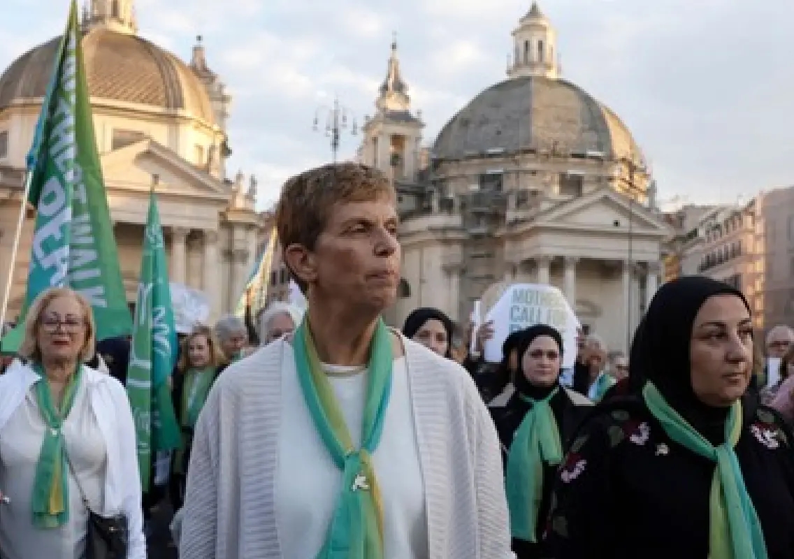 Mothers march barefoot in Rome calling for peace - News Karnataka