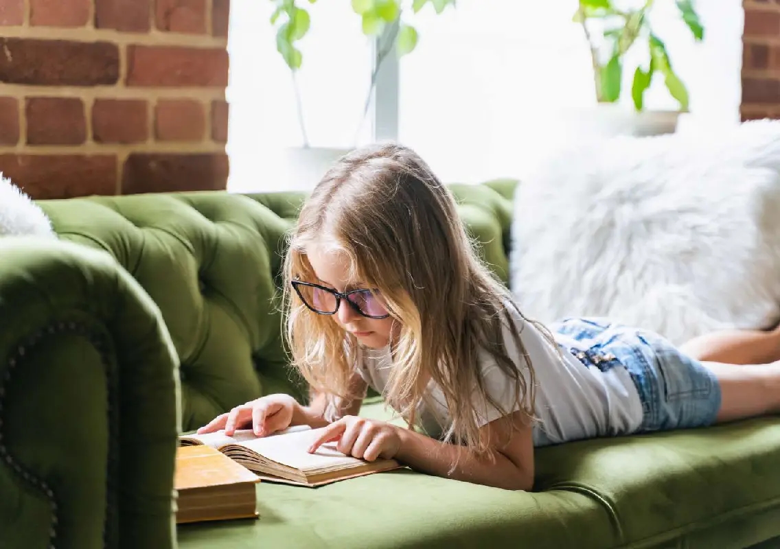 Parents pay kids $5 per book to boost reading habit - News Karnataka