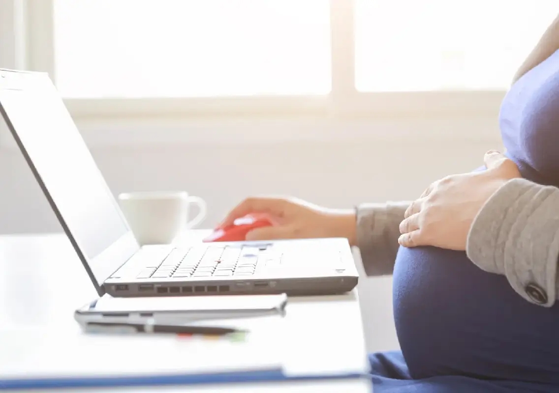Pregnant woman’s Reddit post sparks debate on job struggles - News Karnataka