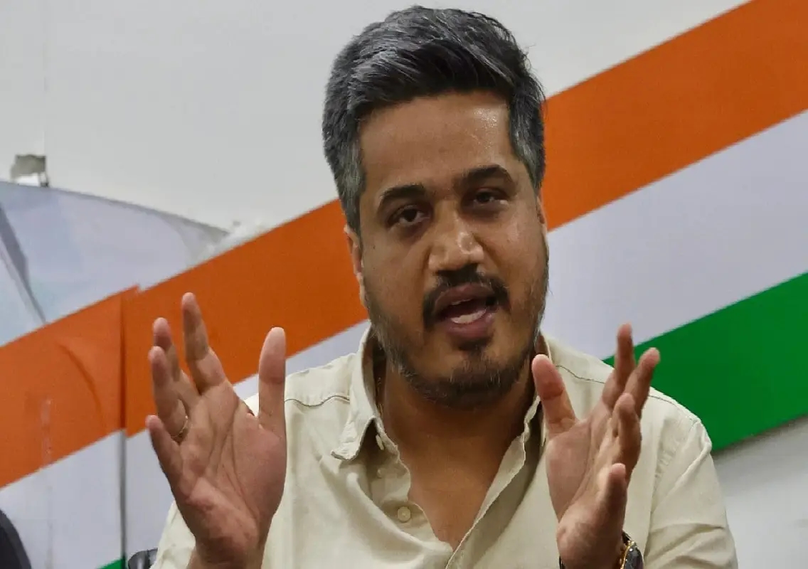 Rohit Pawar files zero FIR, alleges conspiracy in crash - News Karnataka