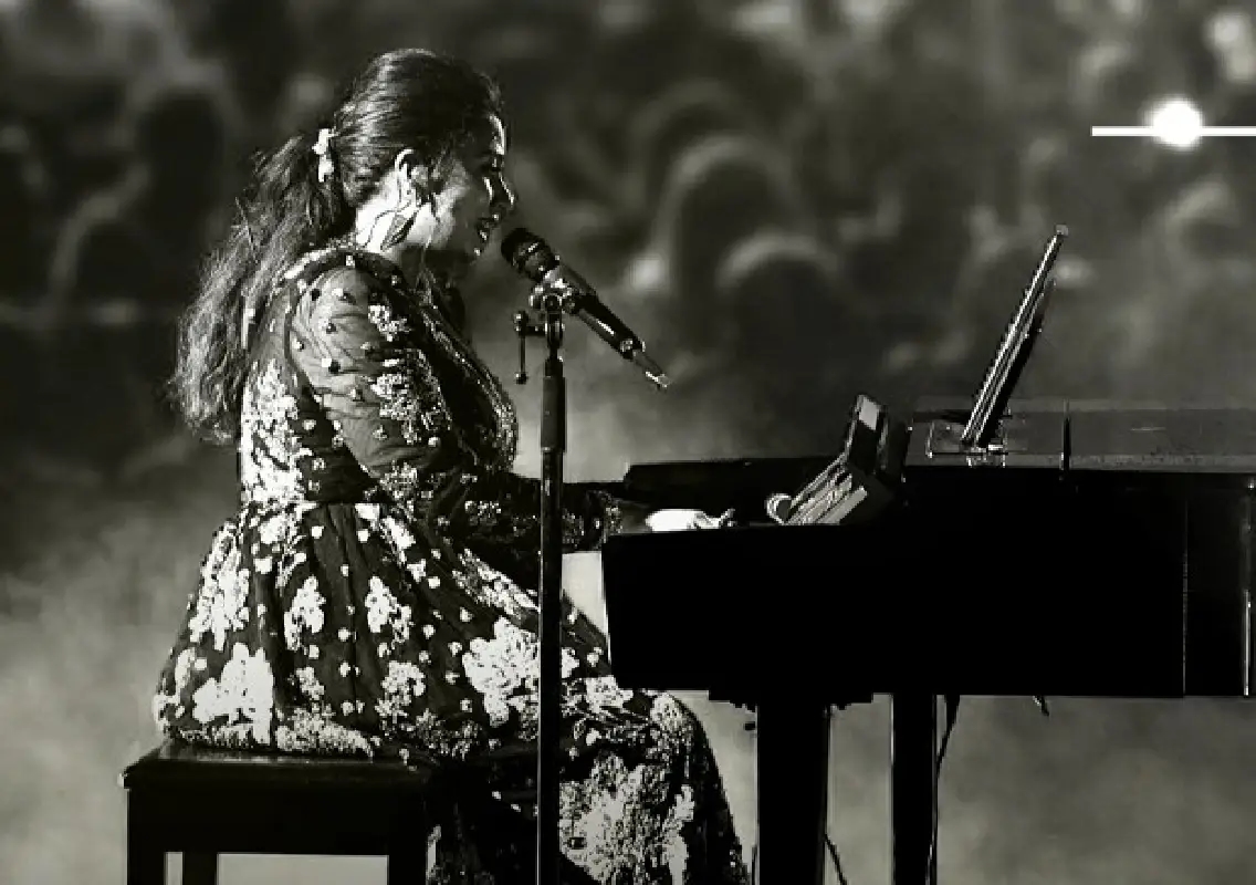 Shreya Ghoshal releases live album from All Hearts Tour - News Karnataka