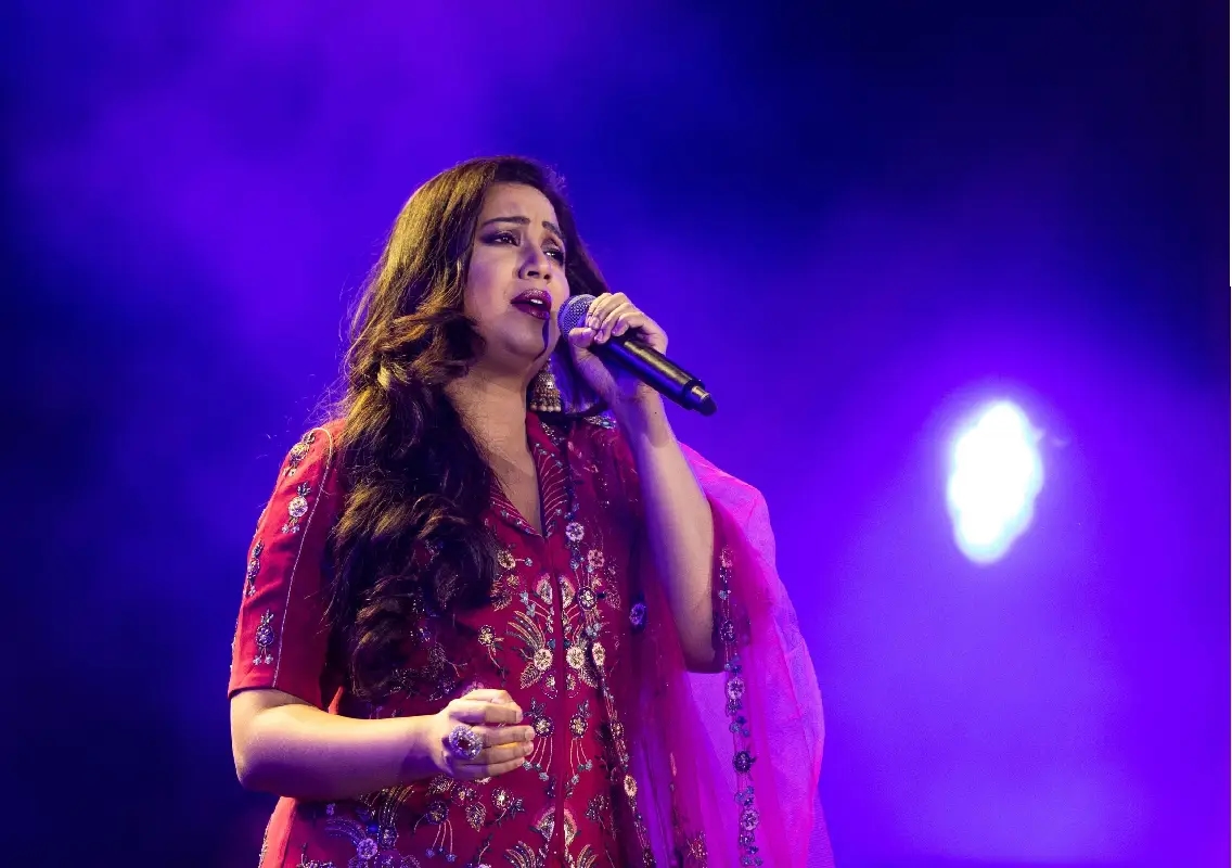 Shreya Ghoshal says she won’t record songs like Chikni Chameli again - News Karnataka