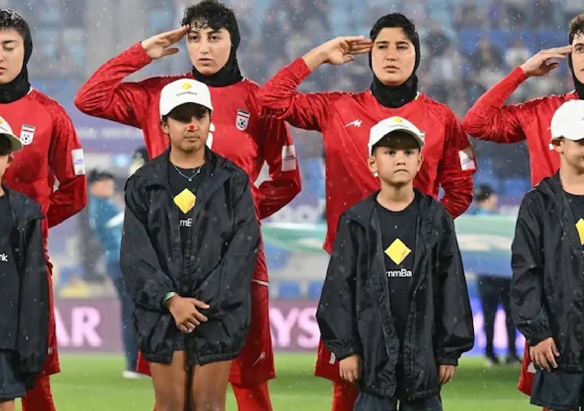 Silent anthem protest leads Iranian footballers to seek asylum - News Karnataka