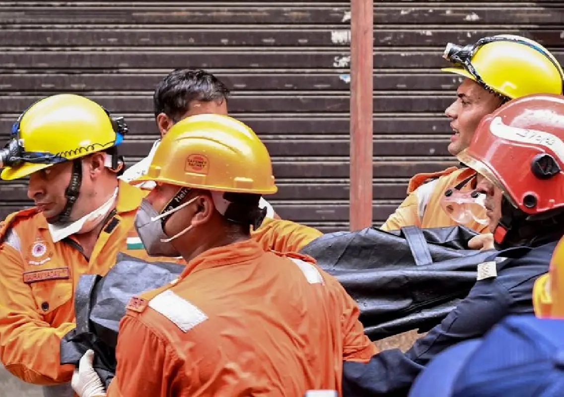 Survivor battles burns, unaware of family’s death in Delhi fire - News Karnataka