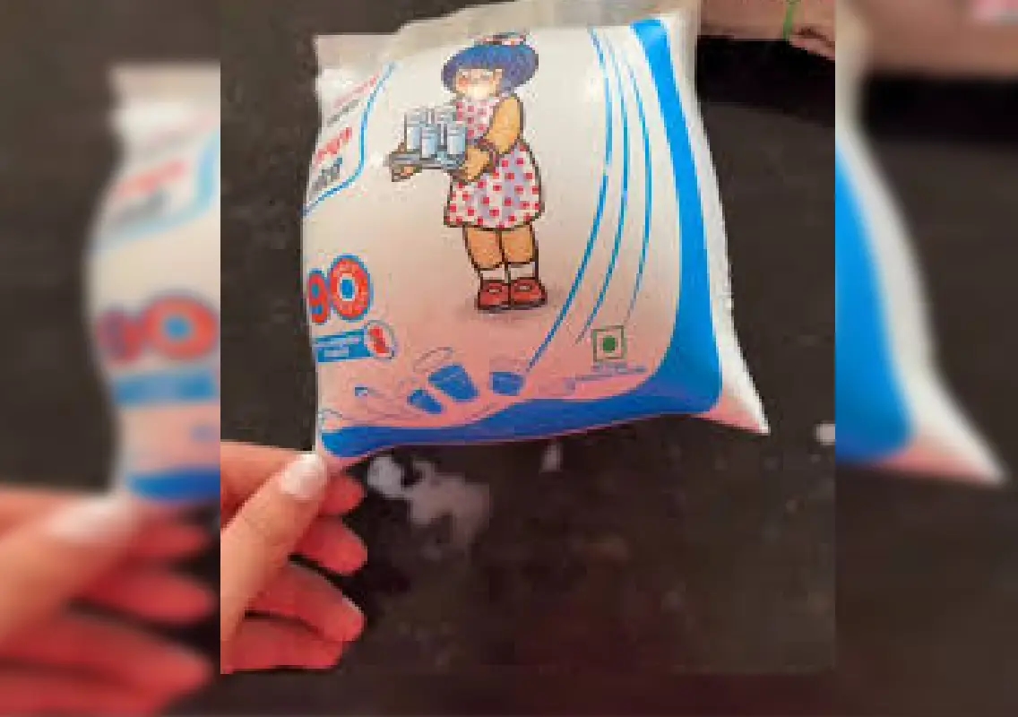 Swollen Amul milk packet video raises Zepto safety concerns - News Karnataka