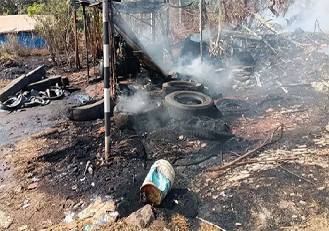 Tyre repair shop gutted in fire near Hejamadi toll: WATCH - News Karnataka
