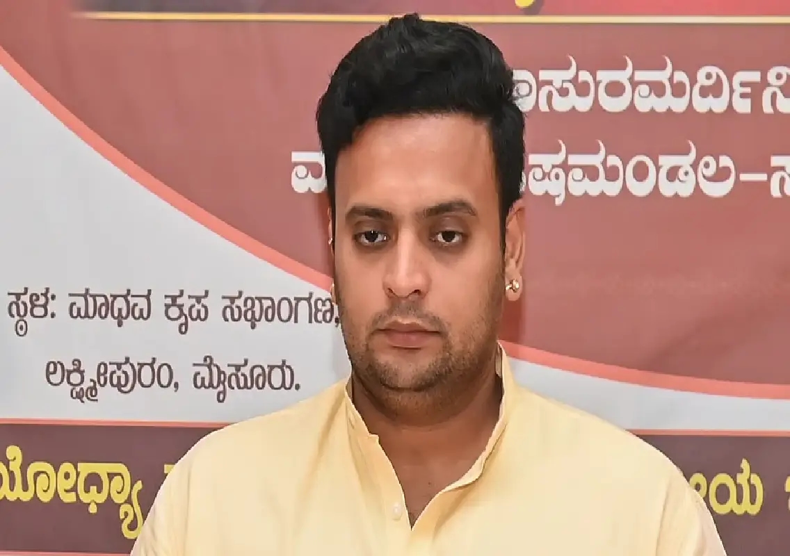 Yaduveer Wadiyar urges service over birthday celebrations - News Karnataka