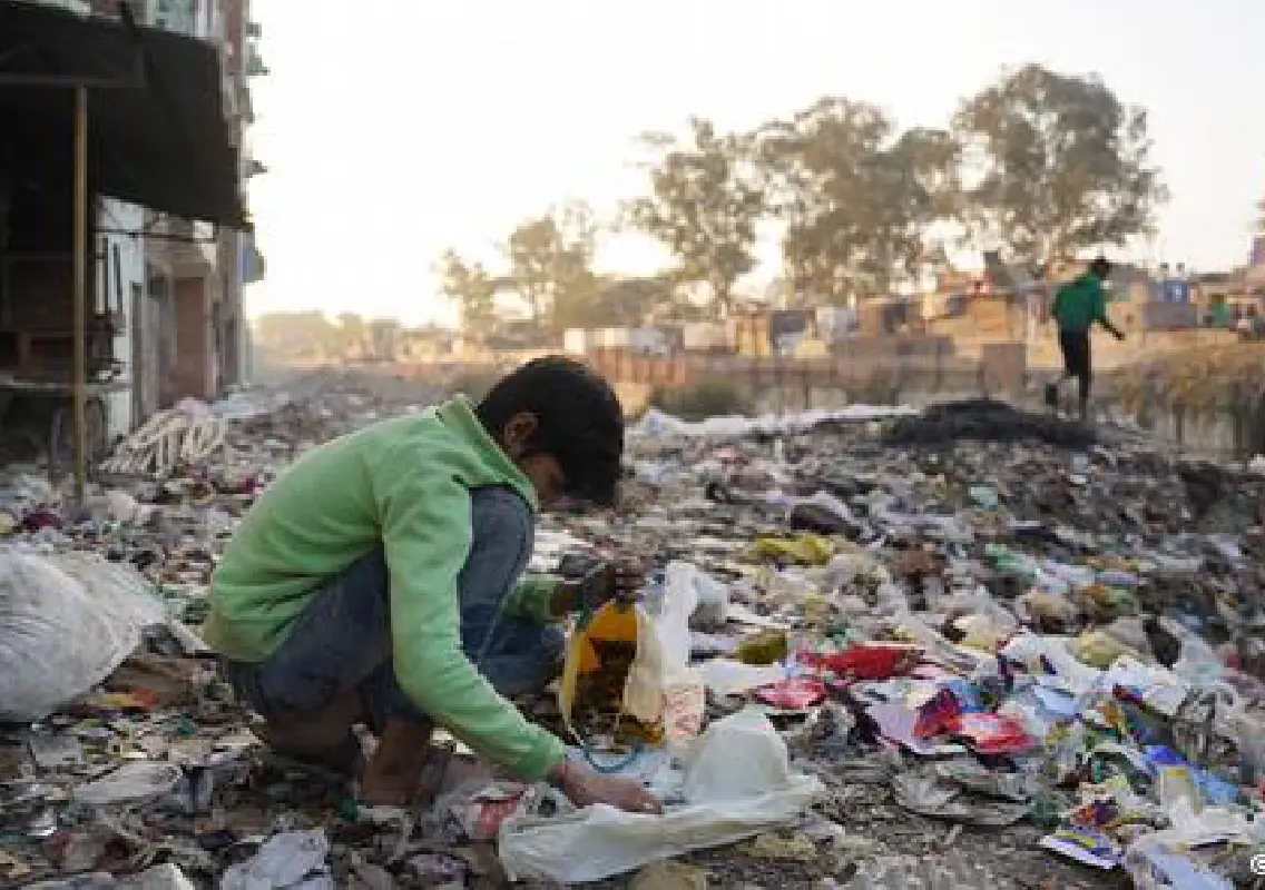 Young boys risk danger collecting scrap metal to support families - News Karnataka