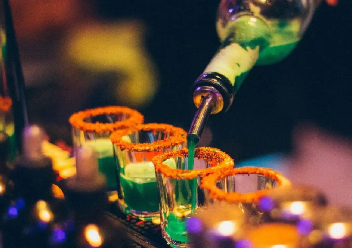 18-year-old paralysed after accepting drink at nightclub - News Karnataka