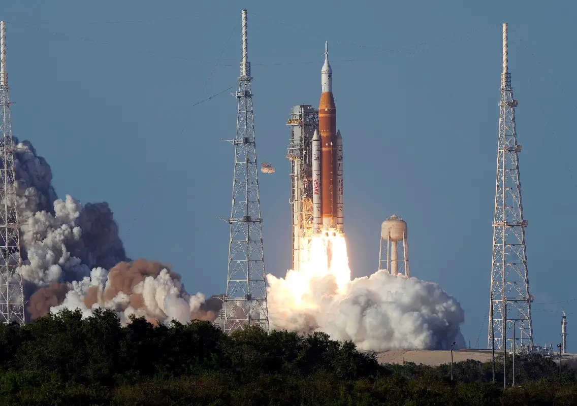 Artemis II lifts off, humans head to Moon after decades - News Karnataka