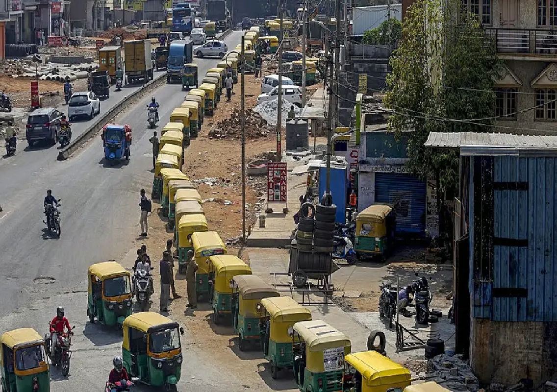 Auto LPG shortage hits Bengaluru drivers, commuters - News Karnataka