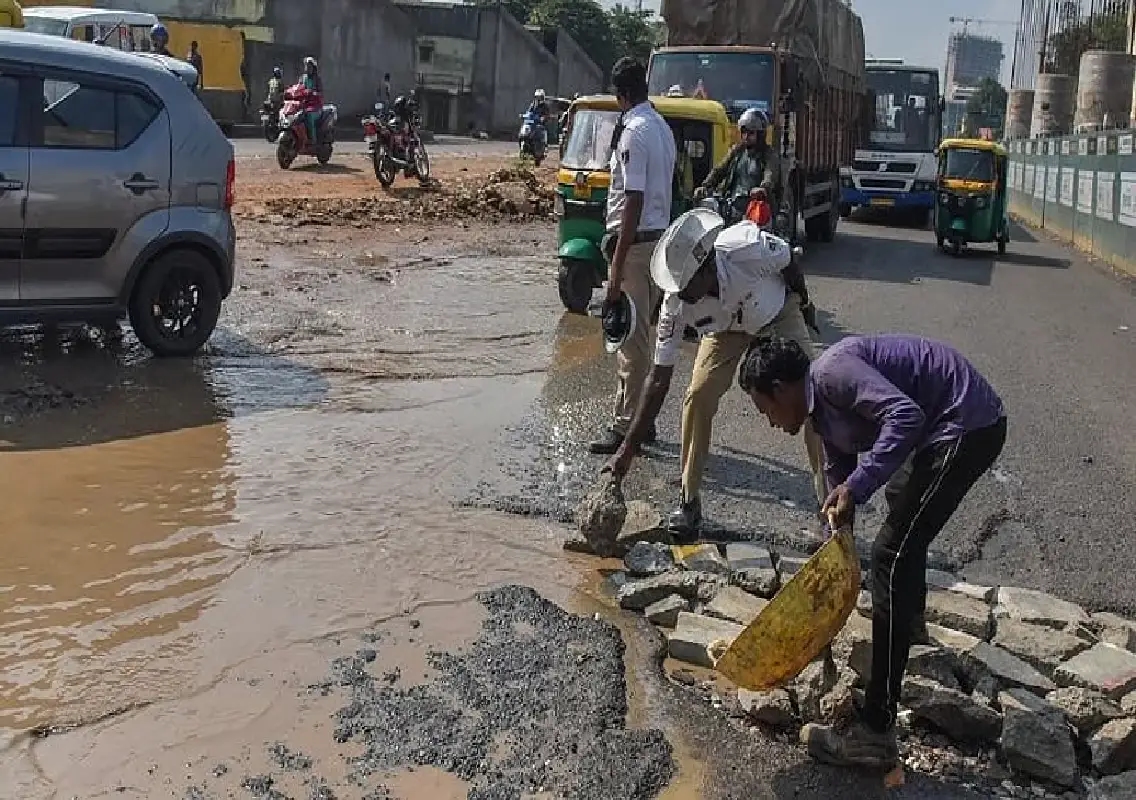 Bannerghatta Road asphalting delayed due to BWSSB works - News Karnataka