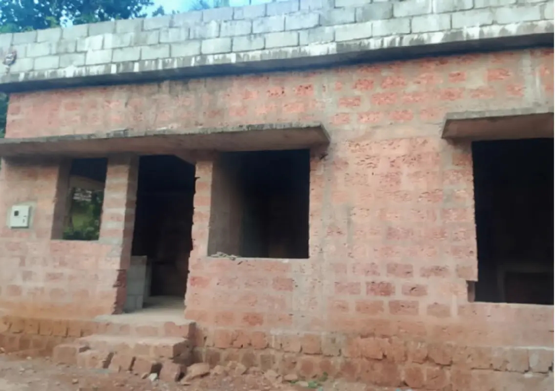 Bantwal woman struggles to complete house, daughters’ future at risk - News Karnataka