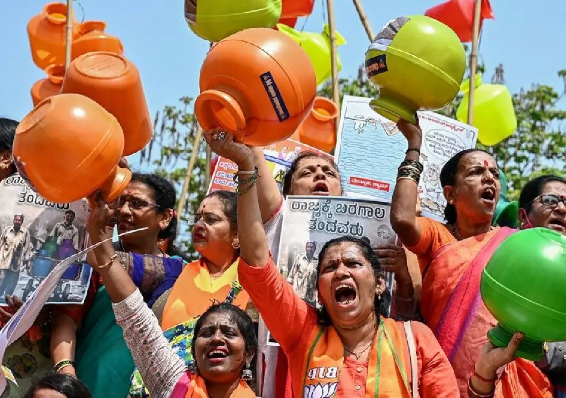 Bengaluru activists protest dairy impact on water crisis - News Karnataka