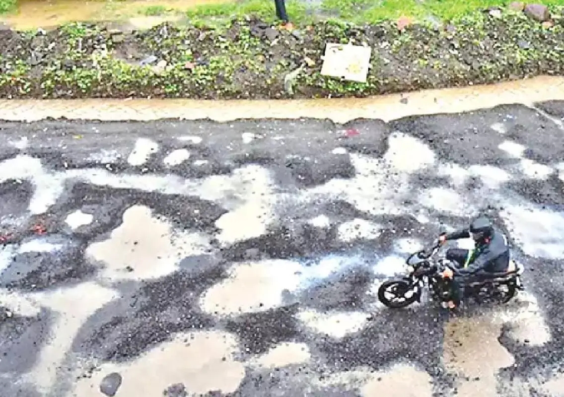 Bengaluru fills 39,887 potholes, but public anger still remains - News Karnataka