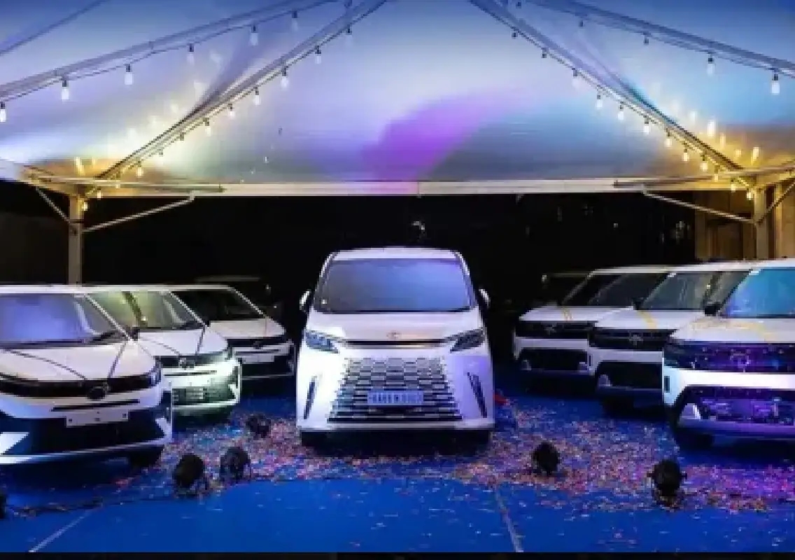 Bengaluru firm gifts cars to employees, luxury MPV to father - News Karnataka
