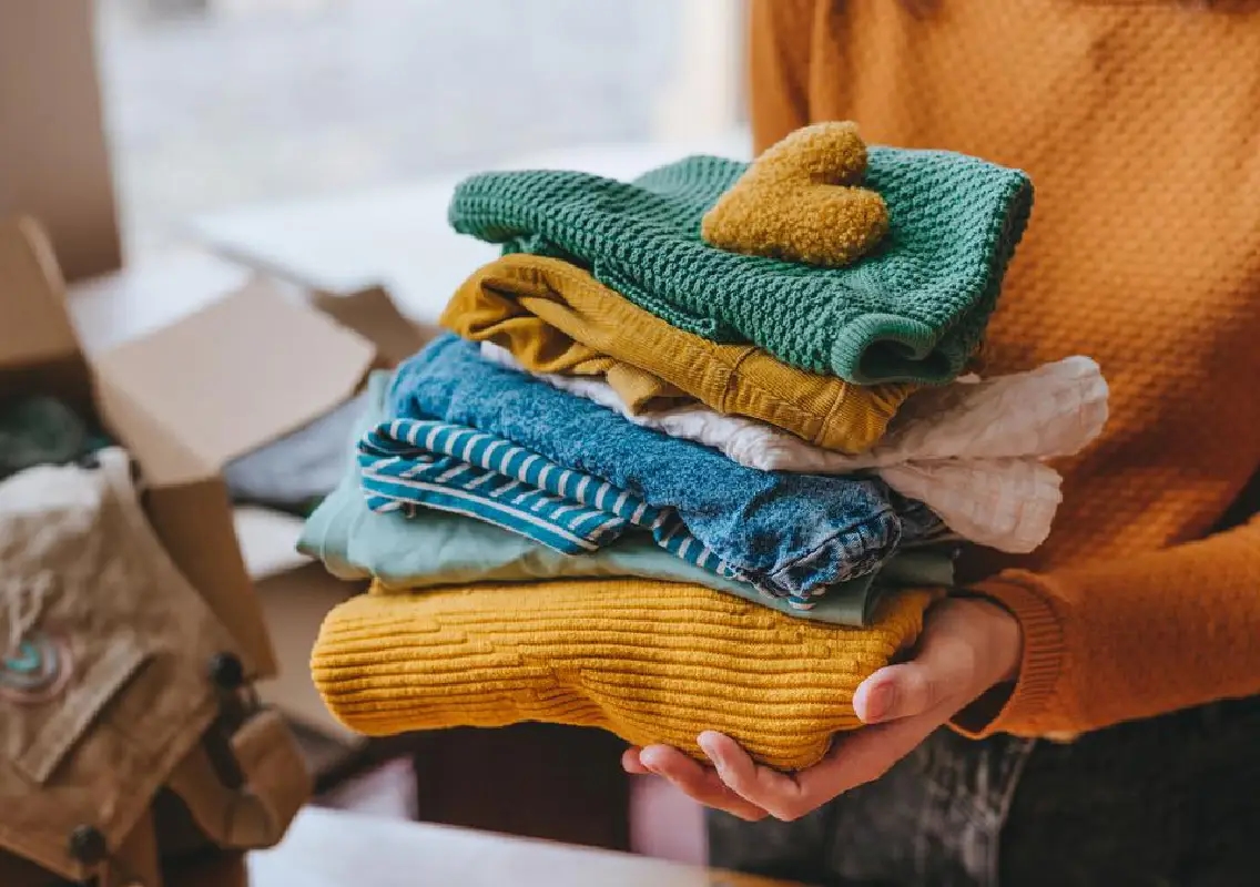 Bengaluru startup NoKasa pays cash for old clothes pickup - News Karnataka