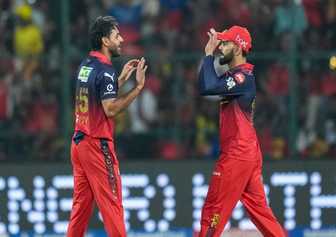 Bhuvneshwar reaches 200 IPL wickets, first pacer - News Karnataka