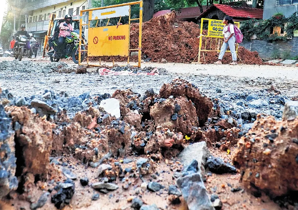 Broken footpaths put Bengaluru seniors at daily risk - News Karnataka