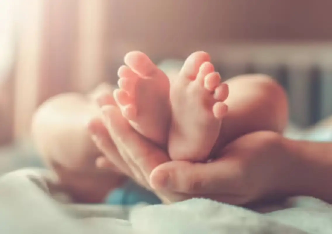 Couple held for selling newborn in Gujarat trafficking racket - News Karnataka