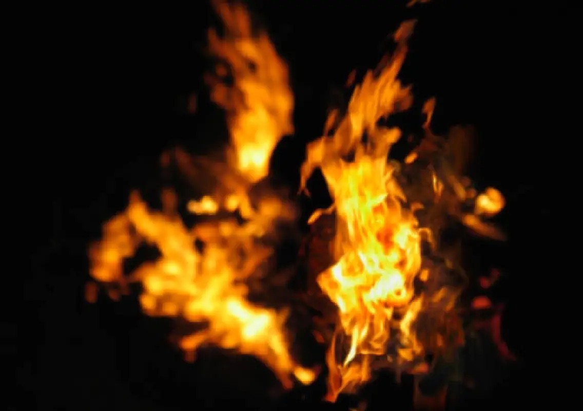 Fire breaks out in building opposite Udupi bus stand - News Karnataka