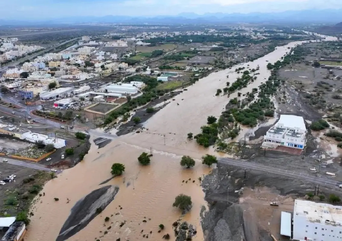 Floods in Oman claim 10 lives as rescue efforts continue - News Karnataka