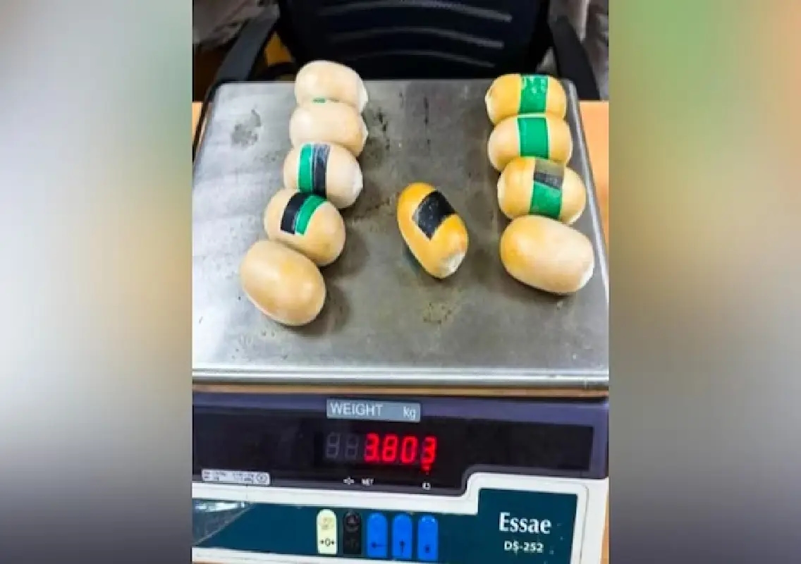 Gold worth ₹5 crore seized at Bengaluru airport, 5 held - News Karnataka