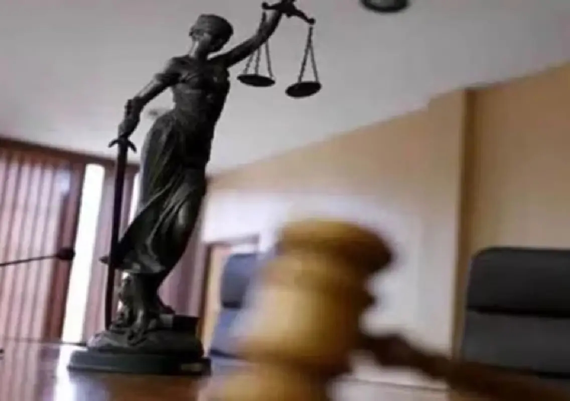 HC orders FIR against Bengaluru SI for kicking advocate - News Karnataka