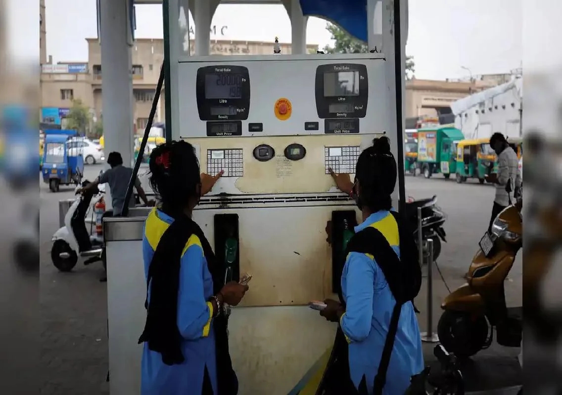 Centre denies petrol and diesel price hike rumours - News Karnataka