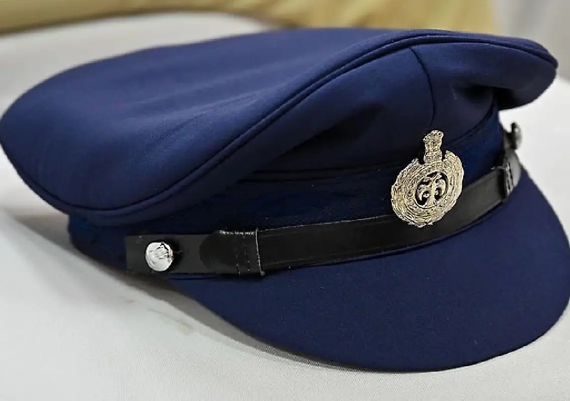 Inspector faces allegations of inappropriate messages - News Karnataka