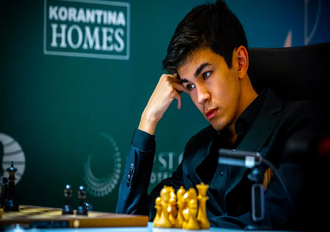 Kasparov backs Sindarov over Gukesh ahead of title clash - News Karnataka