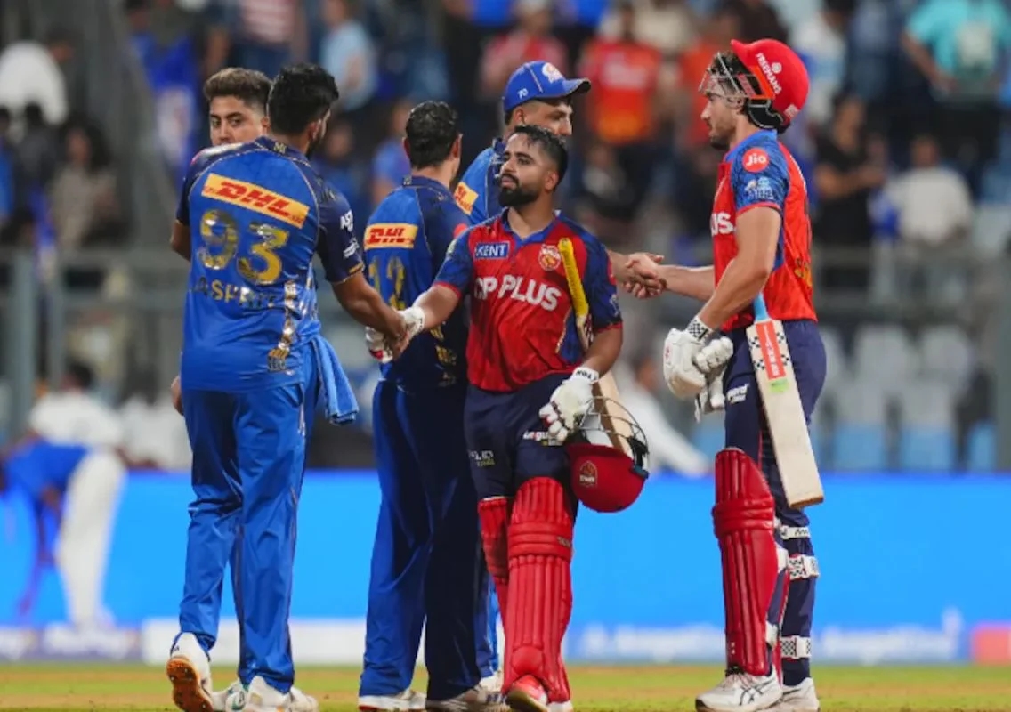 Hardik Pandya reacts as MI lose fourth straight IPL 2026 - News Karnataka