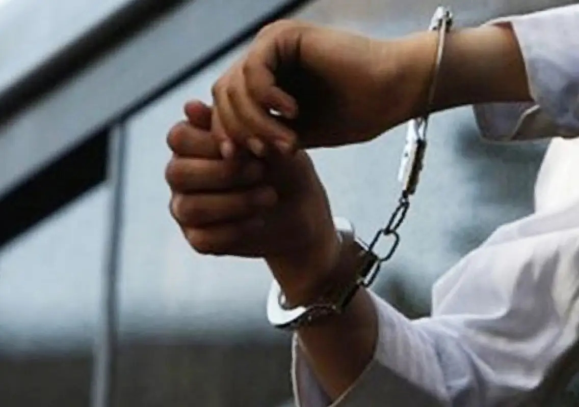 Mob attacks police during child custody raid in Pakistan - News Karnataka