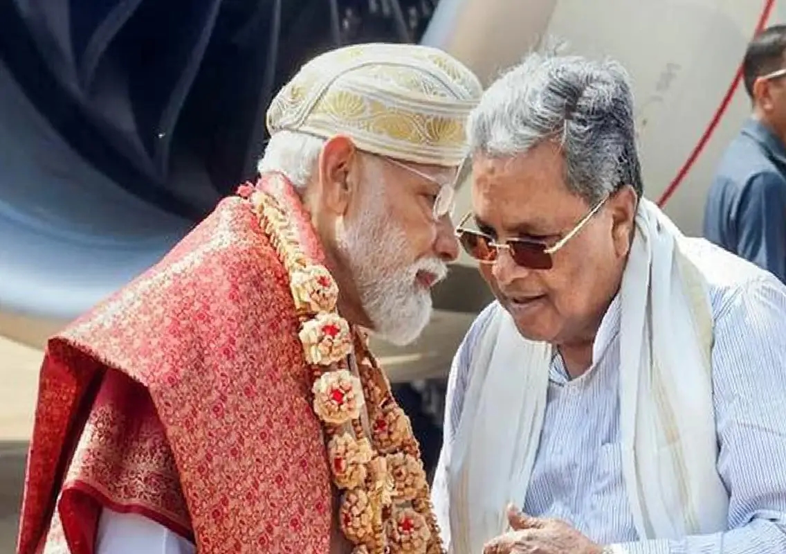 Modi’s airport whisper to Siddaramaiah finally revealed - News Karnataka