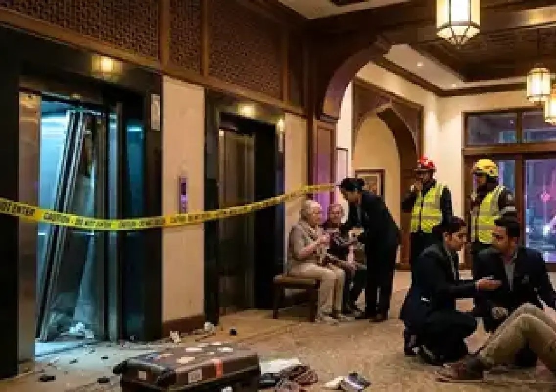 Six tourists hurt after hotel lift plunges during trip - News Karnataka