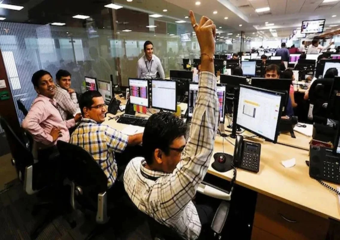 Sensex jumps 800 points: Top 3 reasons behind rally - News Karnataka
