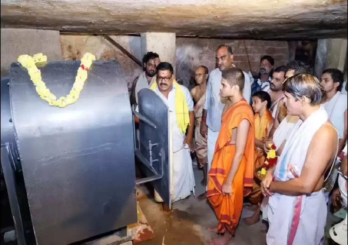 Udupi Sri Krishna Mutt sets up biogas plant amid LPG shortage - News Karnataka