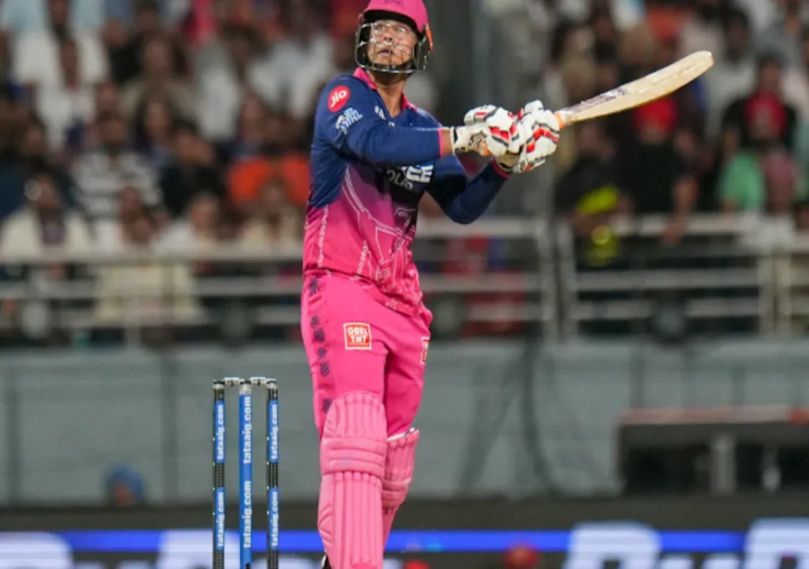 Sooryavanshi hits 400 runs, compared to MS Dhoni - News Karnataka