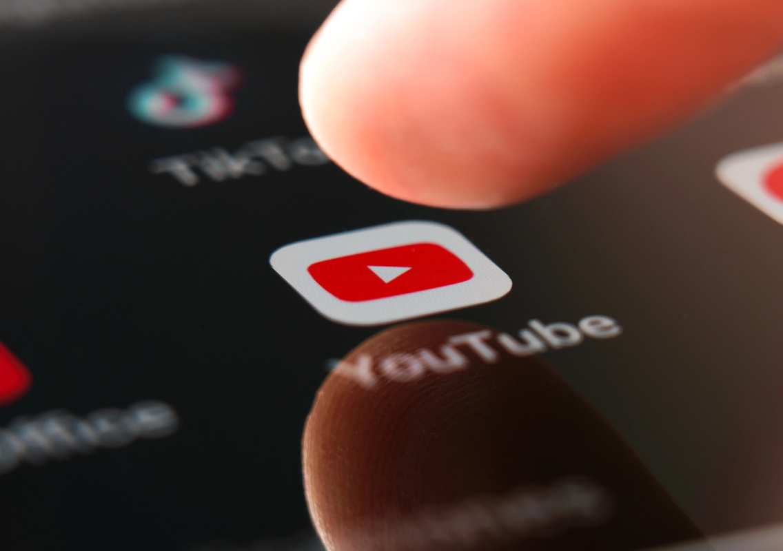 A Simple Guide to Downloading YouTube Videos for Offline Viewing - News Karnataka