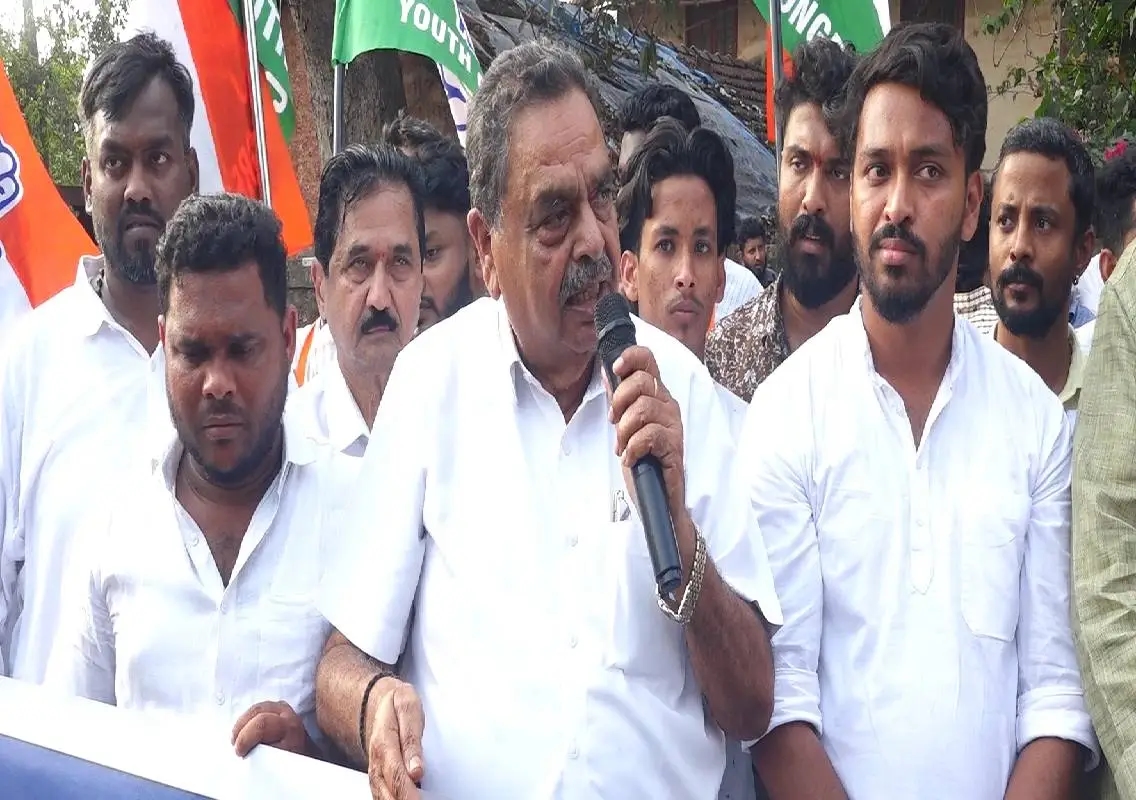 Youth Congress stages LPG price protest in Mangaluru: WATCH - News Karnataka