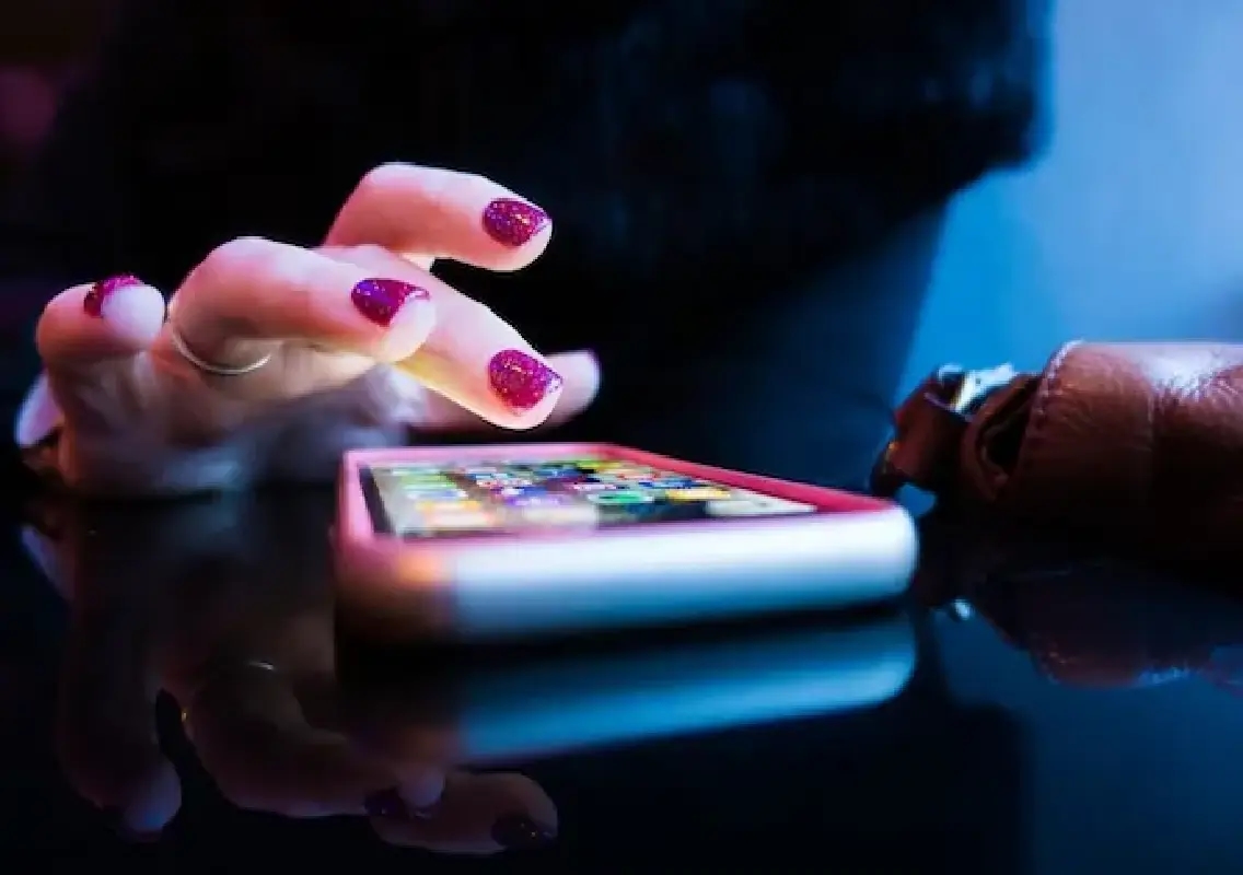 iPhone loyalty surges as Android users switch to Apple - News Karnataka